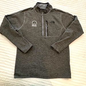 Big Sky, Montana Northface pullover